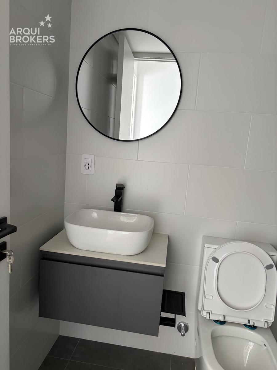 Apartamento de dos dormitorios en alquiler en Cordón - 619 · Foto 4